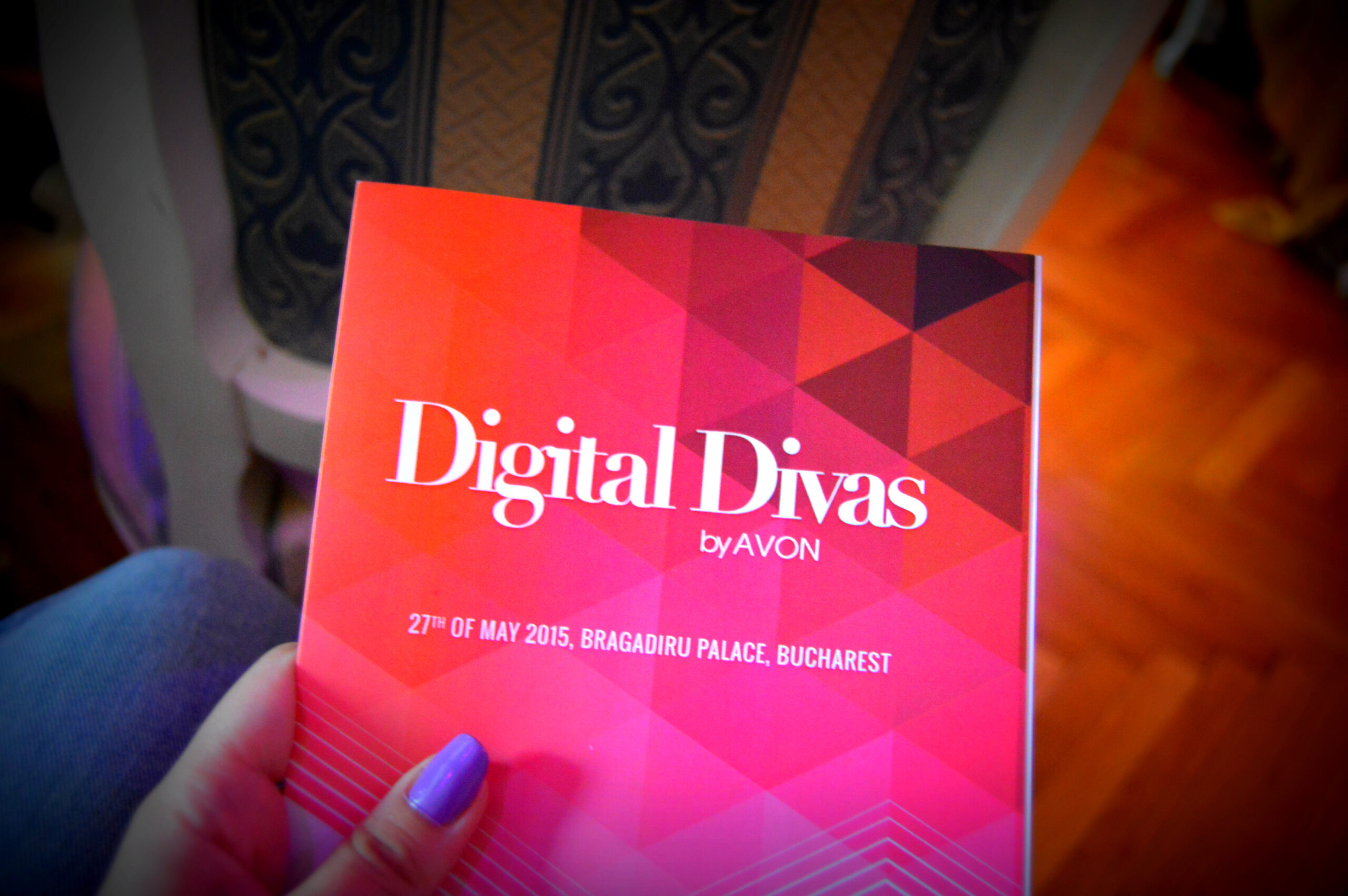 Câteva cuvinte despre Digital Divas